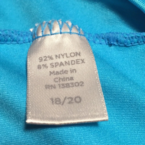 *New* Avenue Sleeveless Blouse - Picture 4 of 4